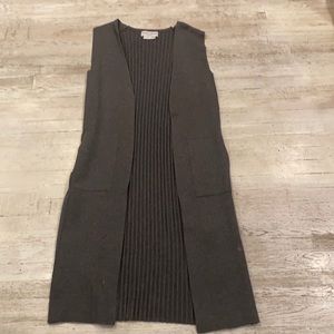 Maxi grey sweater  size small NWT. Niki Taylor